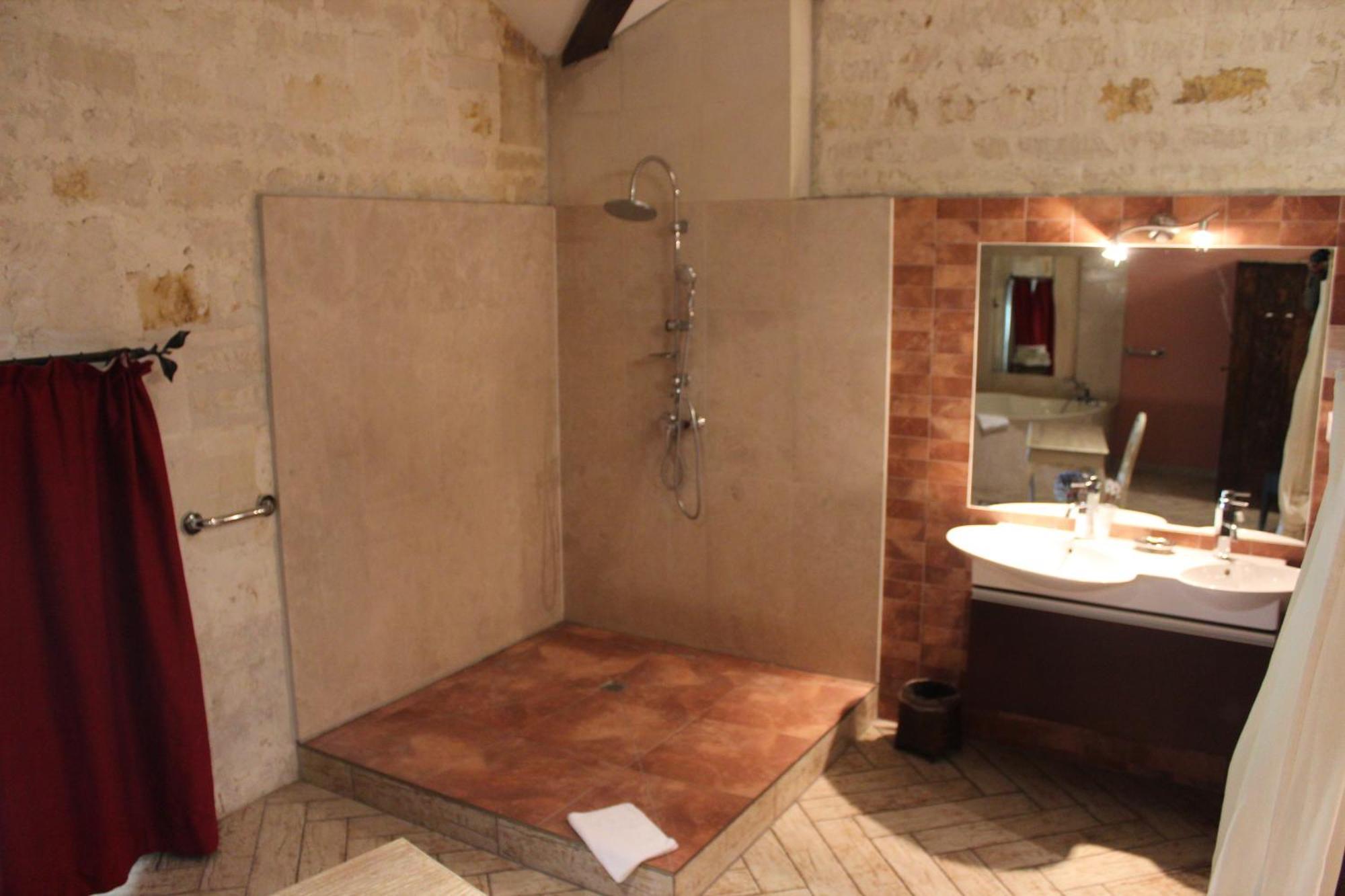 Domaine Des Chais Thénac Pokoj fotografie