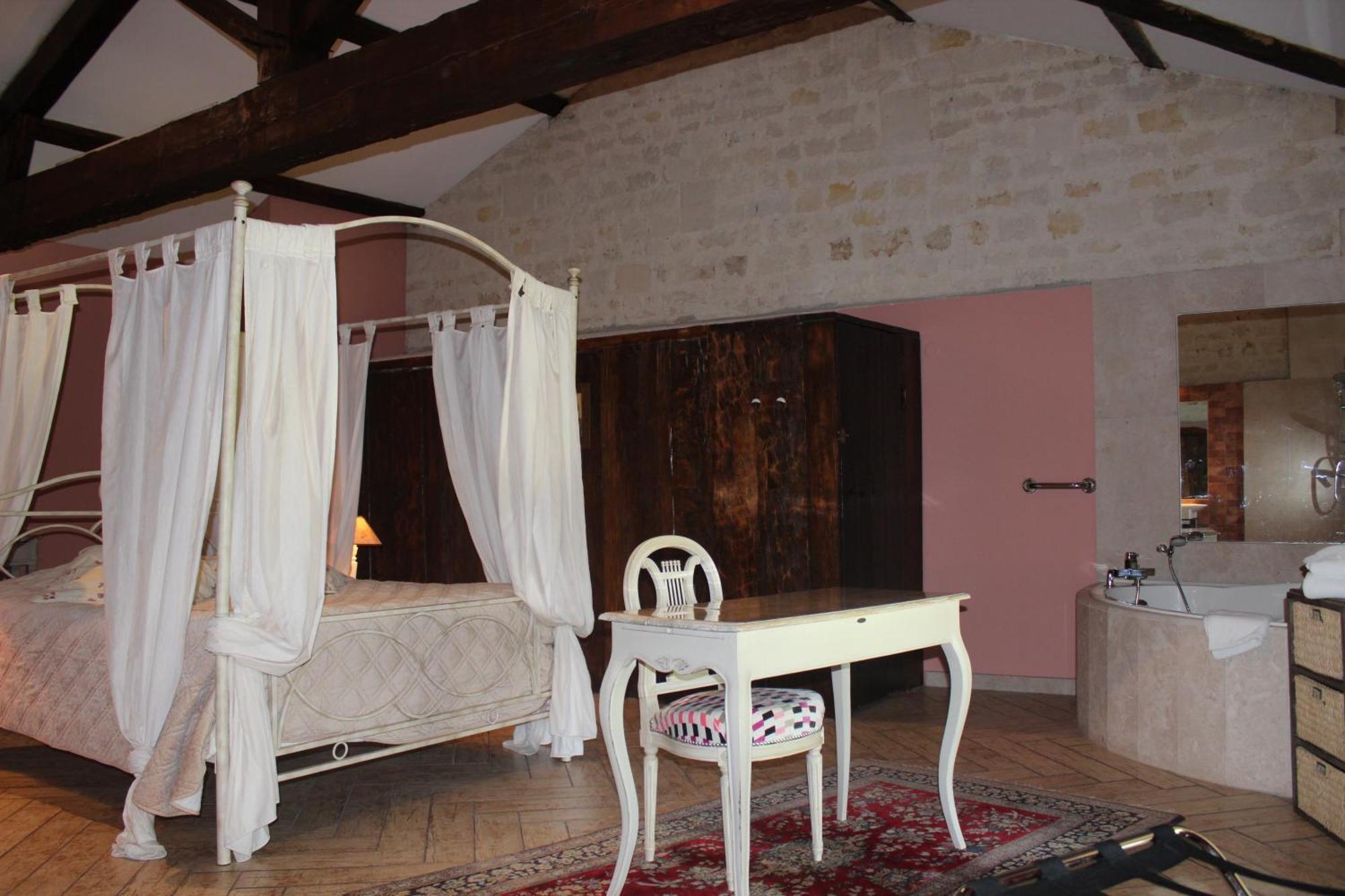 Domaine Des Chais Thénac Pokoj fotografie